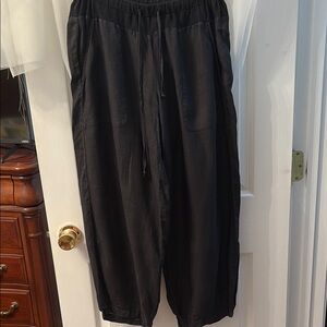 Women’s black wide legged pants